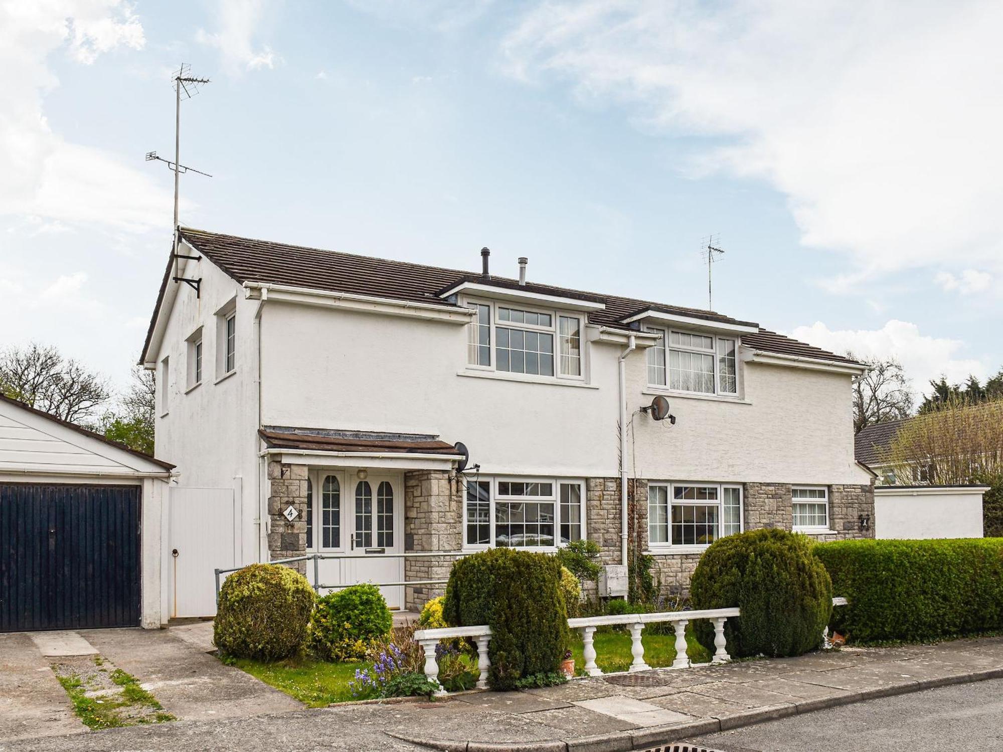 Brookside Villa Coychurch Exterior photo